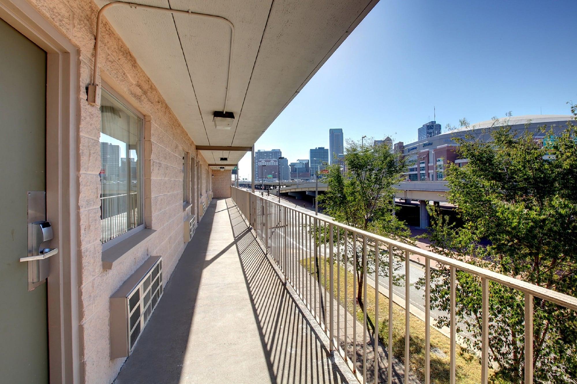 Americas Best Value Inn St. Louis Downtown Екстер'єр фото
